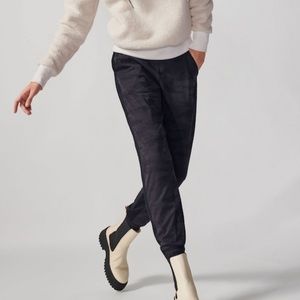 Athleta Brooklyn Lined Textured Camo Jogger